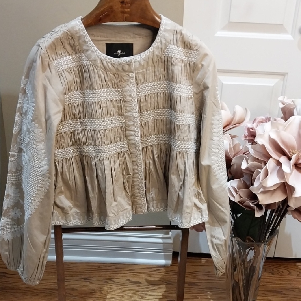 Nwot Medium SEVEN FOR ALL MANKIND Beige Lace Embroidered Blouse